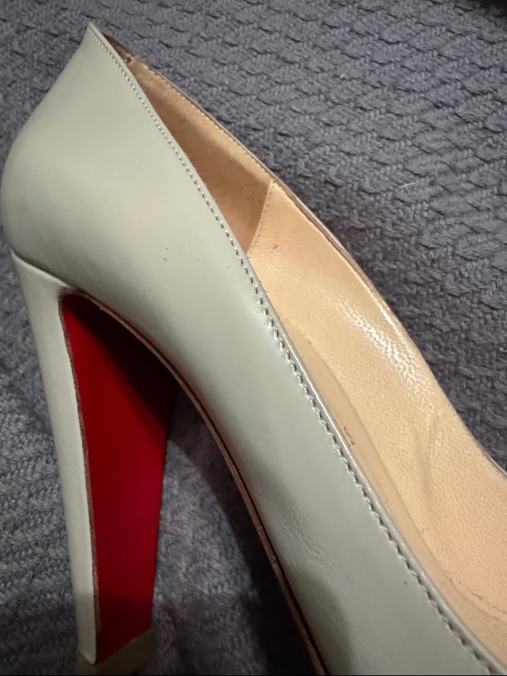 Christian Louboutin Pigalle heels - Picture 7 of 9
